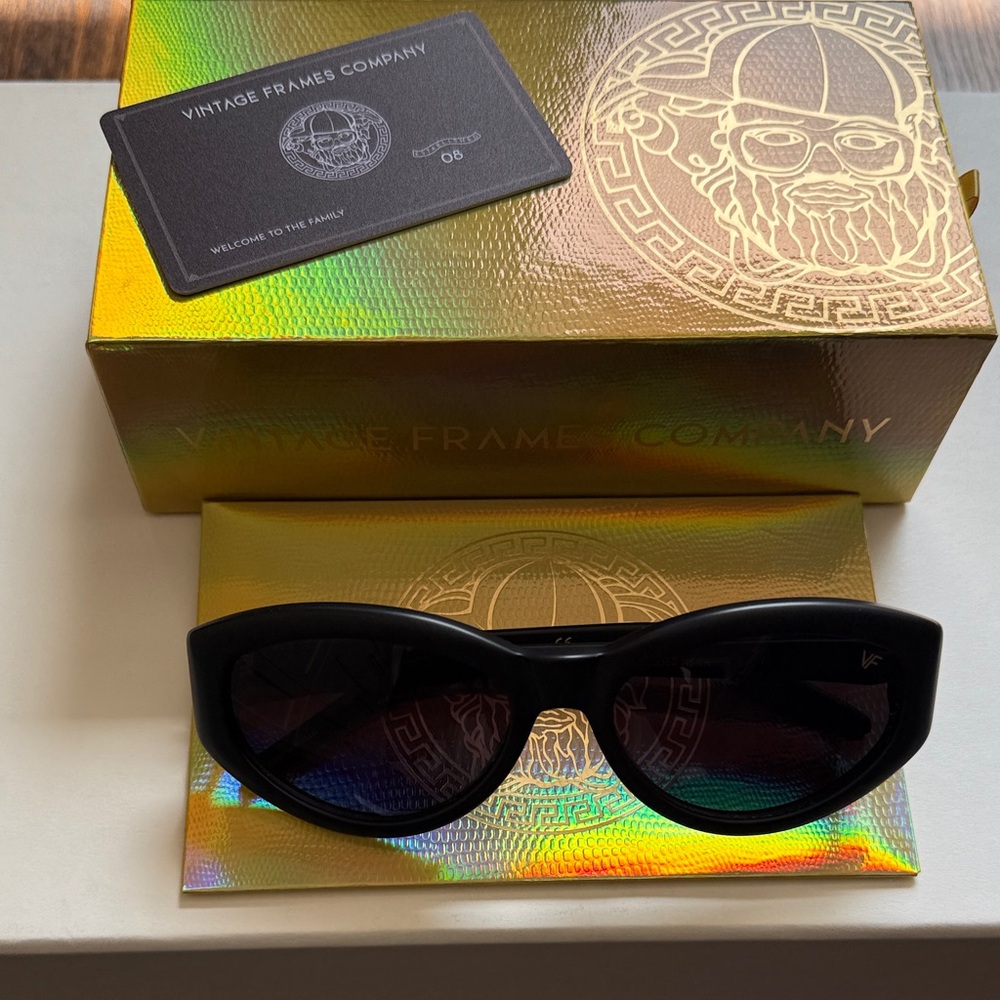 Vintage Frame Company - Black Sunglasses